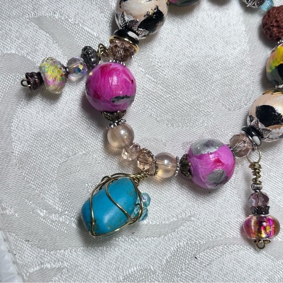 Handmade one-of-a-kind hand painted bracelet with charms howlite tribal boho - Picture 10 of 11
